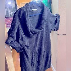 Short sleeved floppy scoop neck sweater